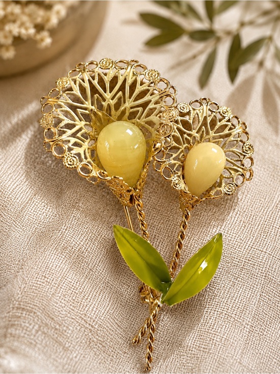 Jewelry - Gold Tone Calla Lily Filigree Brooch Green Enamel Floral Pin